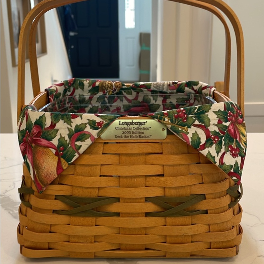 Longaberger Deck the Halls Basket with Festive Liner